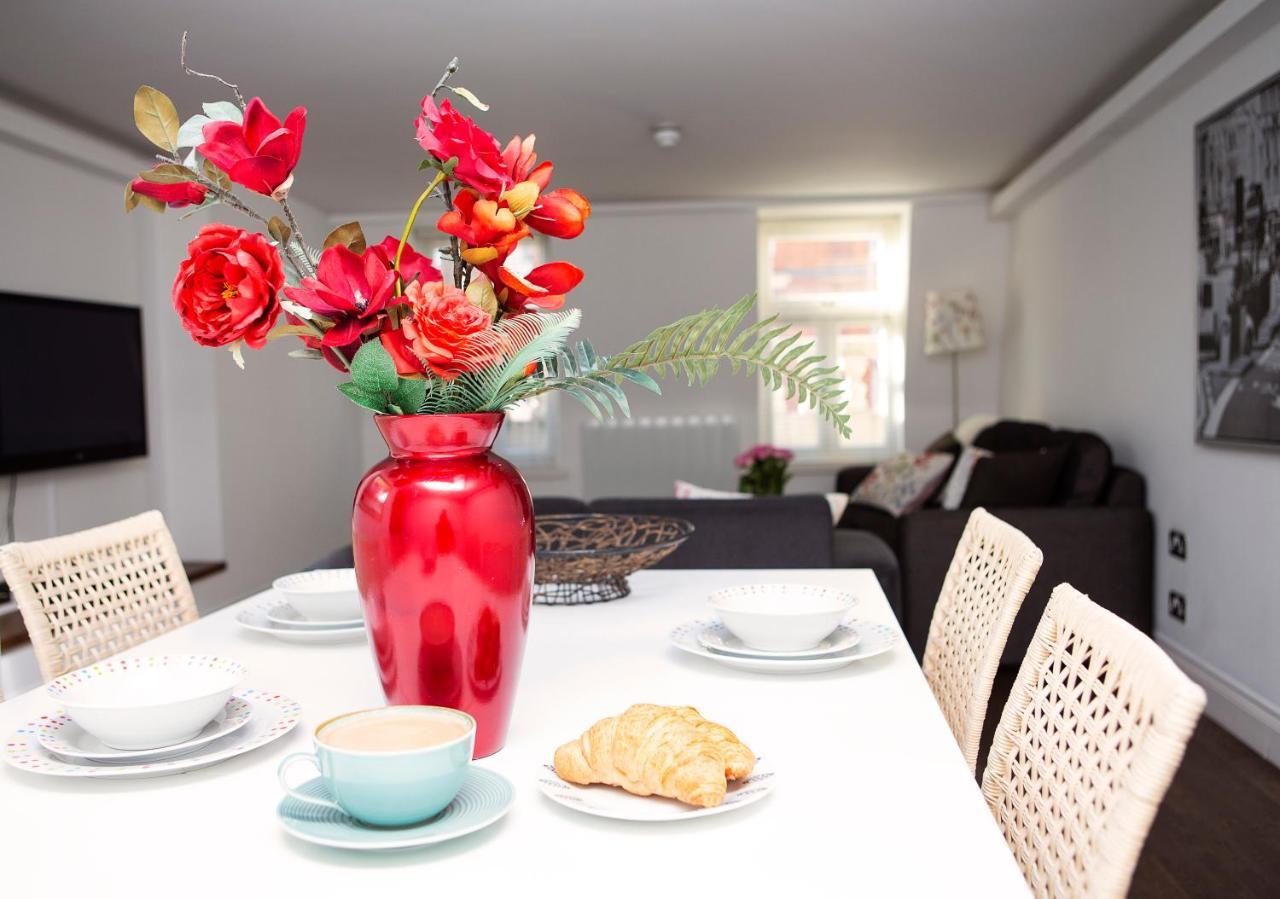 Apt 3, Trafalgar Sq Duplex, 3Rd & 4Th Floor By Indigo Flats Λονδίνο Εξωτερικό φωτογραφία