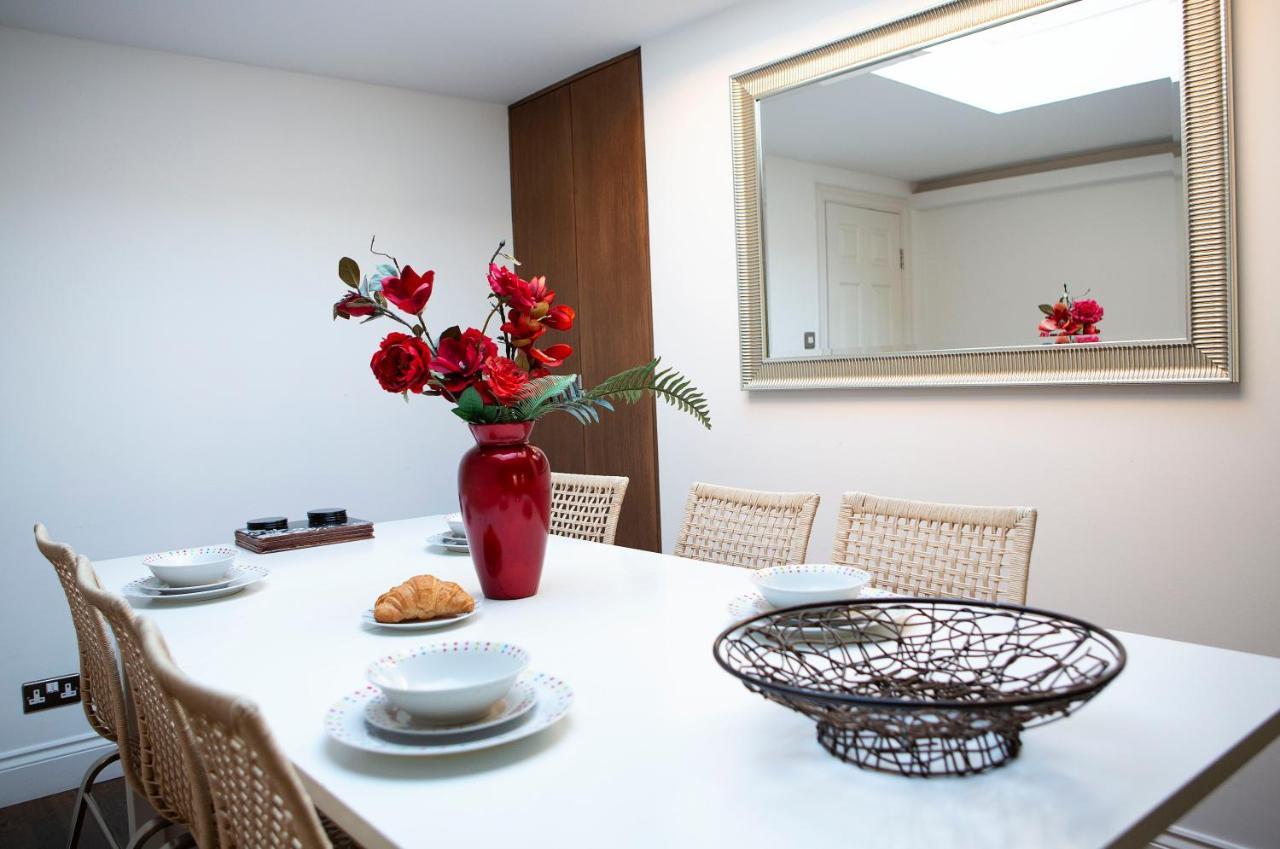 Apt 3, Trafalgar Sq Duplex, 3Rd & 4Th Floor By Indigo Flats Λονδίνο Εξωτερικό φωτογραφία
