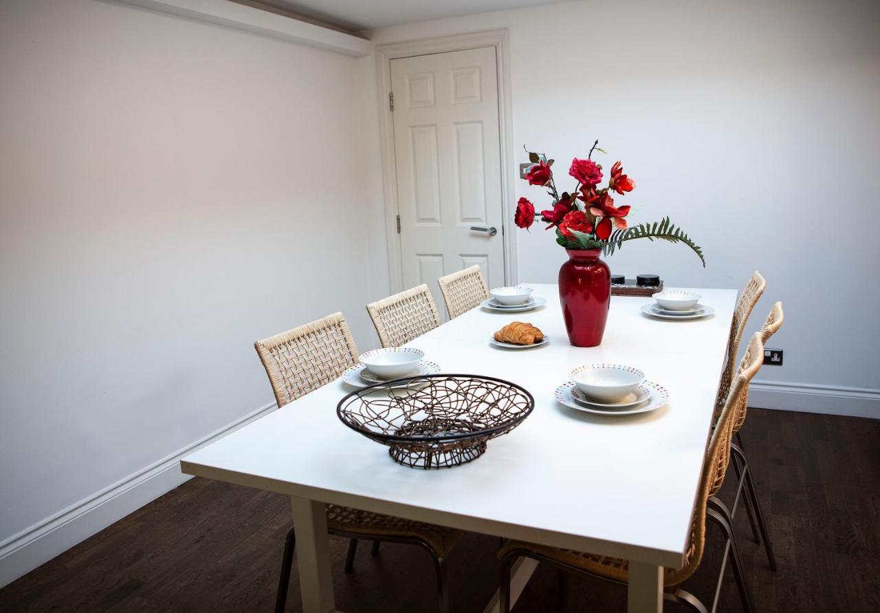Apt 3, Trafalgar Sq Duplex, 3Rd & 4Th Floor By Indigo Flats Λονδίνο Εξωτερικό φωτογραφία